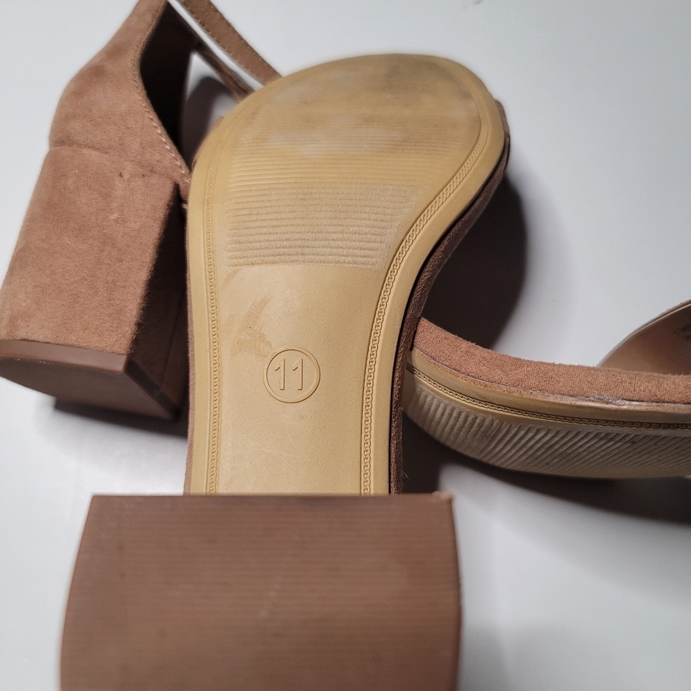 A New Day heels - Picture 4 of 4